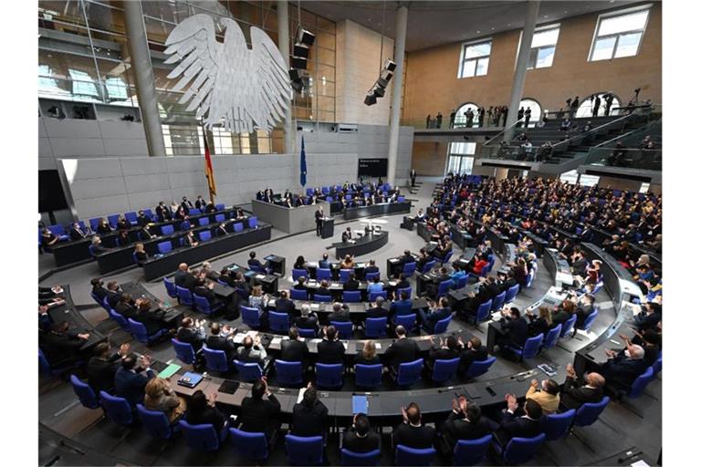 Die Abgeordneten des Deutschen Bundestags. Foto: Bernd von Jutrczenka/dpa