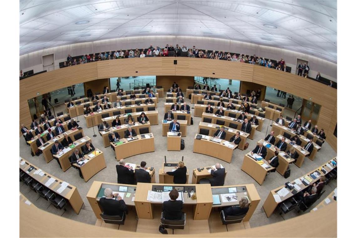 Drei Sitzungsausschlüsse und neun Ordnungsrufe im Landtag