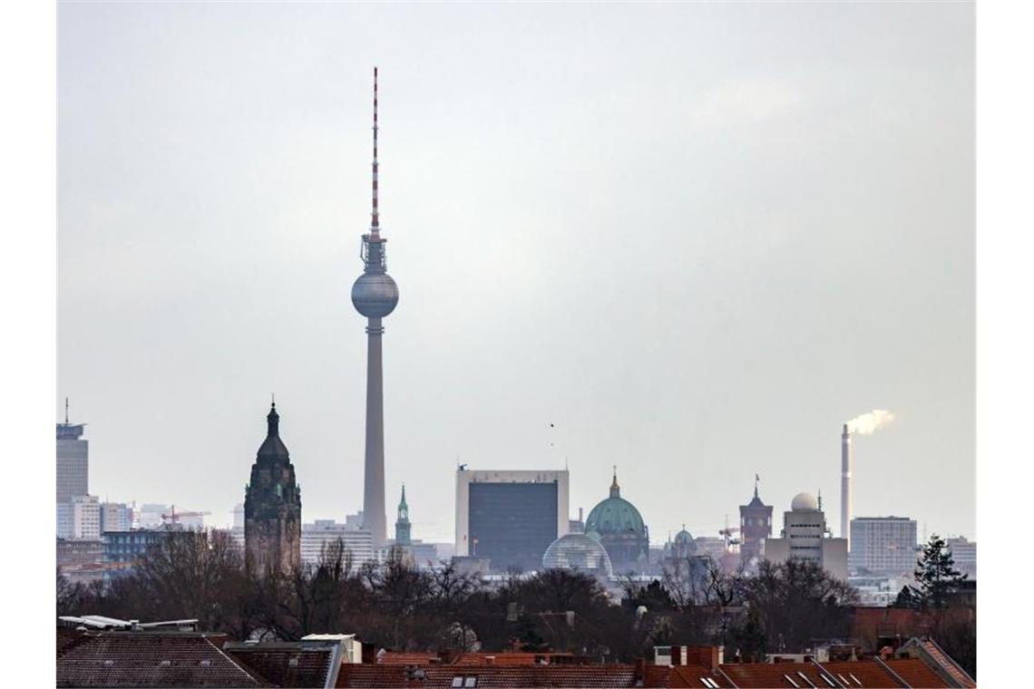 Die Adler Group hat ihren operativen Hauptsitz in Berlin. Foto: Hannibal Hanschke/dpa