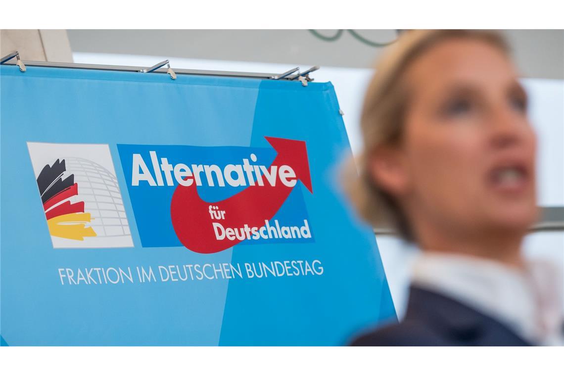 Abgeordneter kehrt AfD nach Hochstufung den Rücken Die AfD-Fraktion im Bundestag wird um einen Abgeordneten kleiner.
