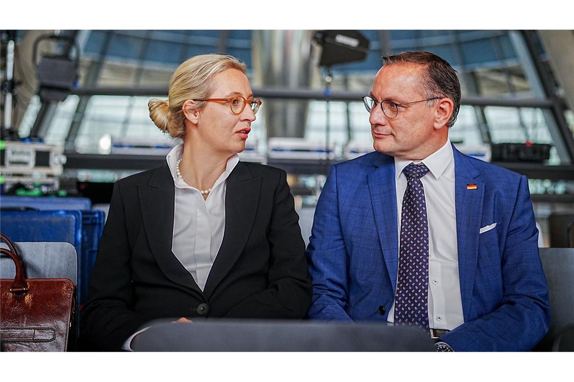 Was bedeutet die neue Einstufung für die AfD? Die AfD-Vorsitzenden Weidel und Chrupalla – welche Auswirkungen hat die Einstufung auf ihre Partei?