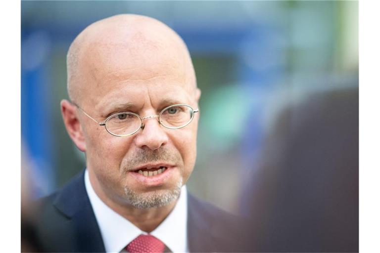 Die AfD will Andreas Kalbitz nicht länger in ihren Reihen dulden. Foto: Sebastian Gollnow/dpa