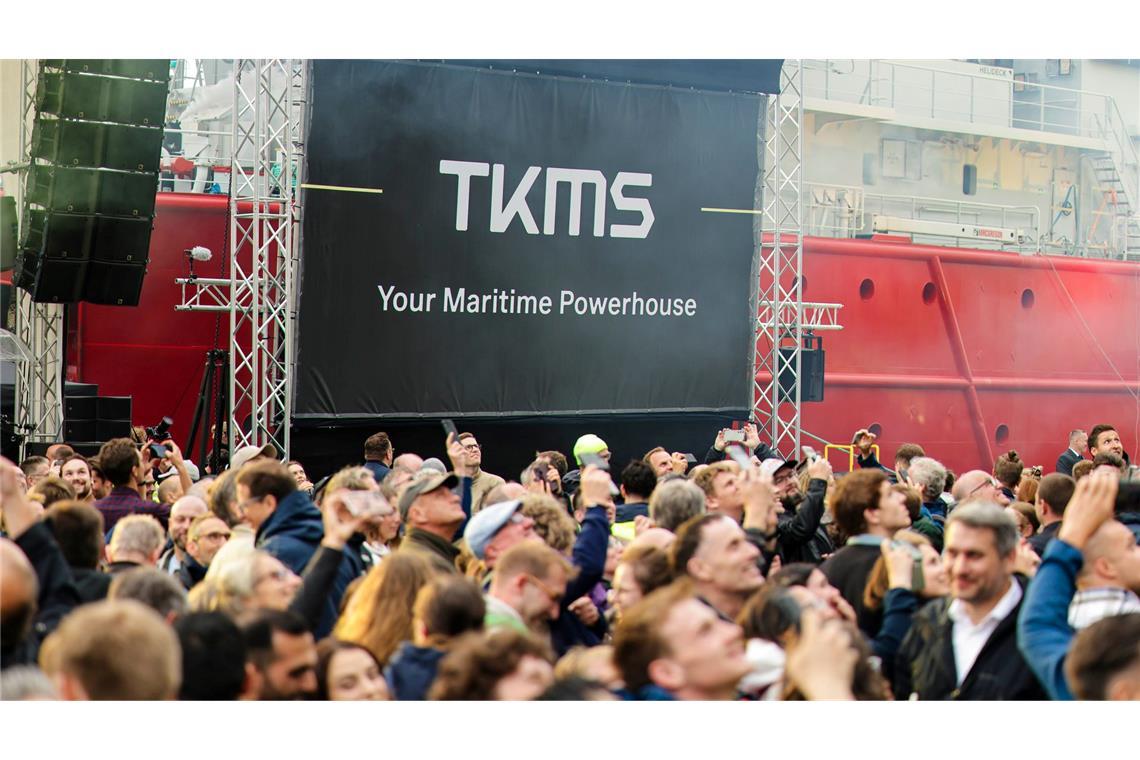 Die Aktionärinnen und Aktionäre von TKMS sollen am Freitag für die Verselbstständigung der Thyssenkrupp-Marineschiffbausparte stimmen. (Archivbild)