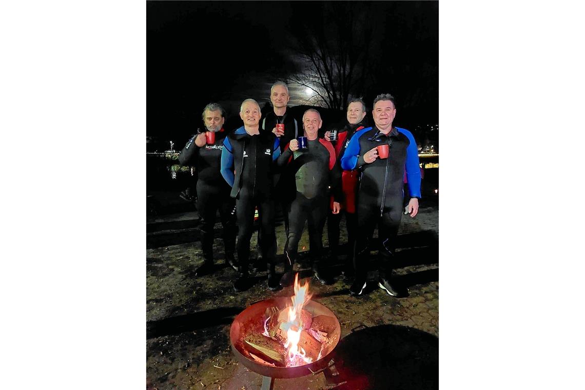 Fackelschwimmen des Backnanger DLRG künftig im Neckar Die Aktiven der DLRG Backnang/Sulzbach/Oppenweiler (von links): Thomas Frey, Rainer Deichmann, Michael Helfrich, Walter Kugler, Andreas Huber und Peter Schiemann.