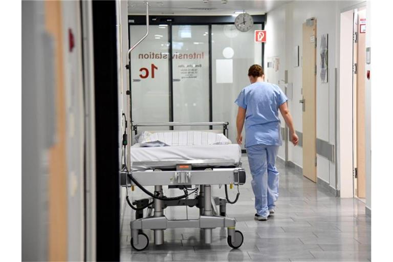 Die am stärksten von der Pandemie betroffenen Regionen Österreichs wollen einen Lockdown für die Gesamtbevölkerung verhängen. Foto: Barbara Gindl/APA/dpa