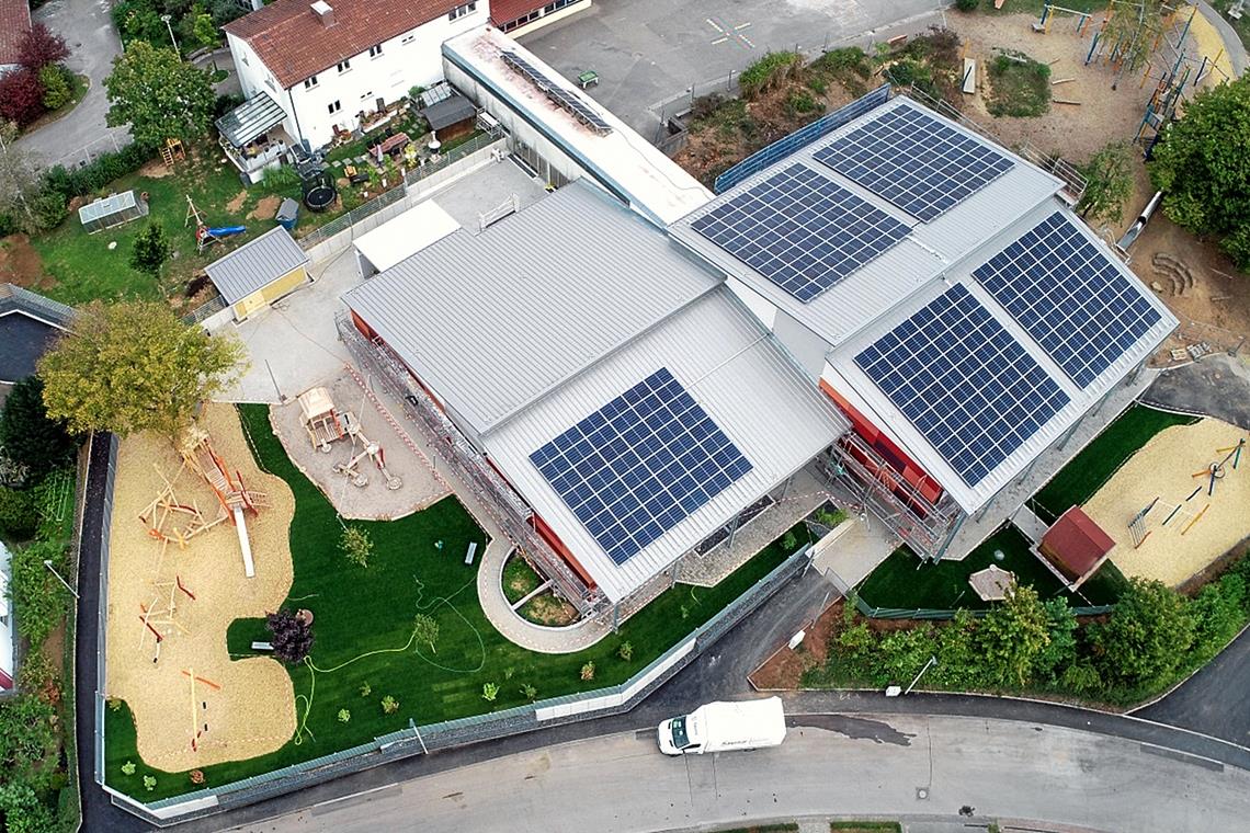 Fotovoltaikanlage auf der Schule nimmt Betrieb auf