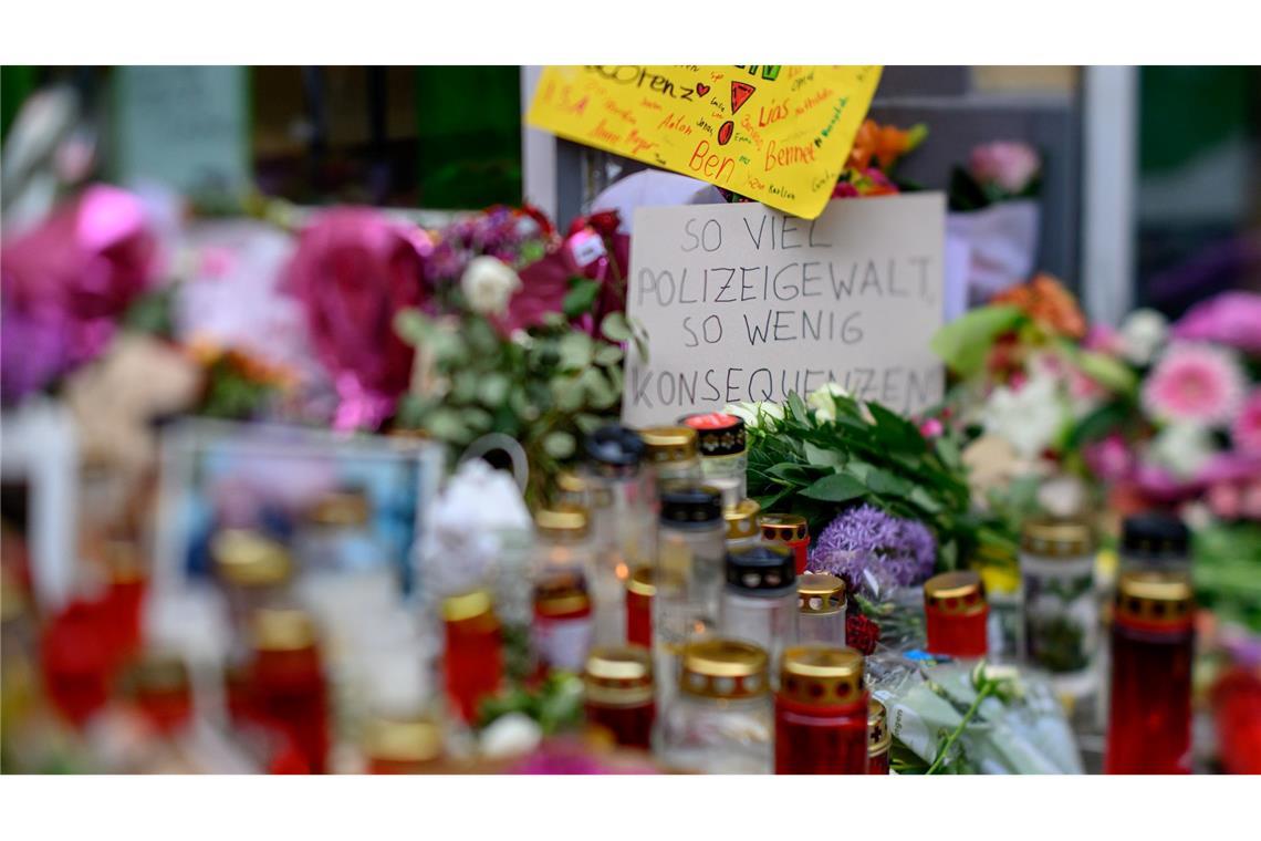 Tödliche Polizeischüsse: Tausende bei Kundgebung