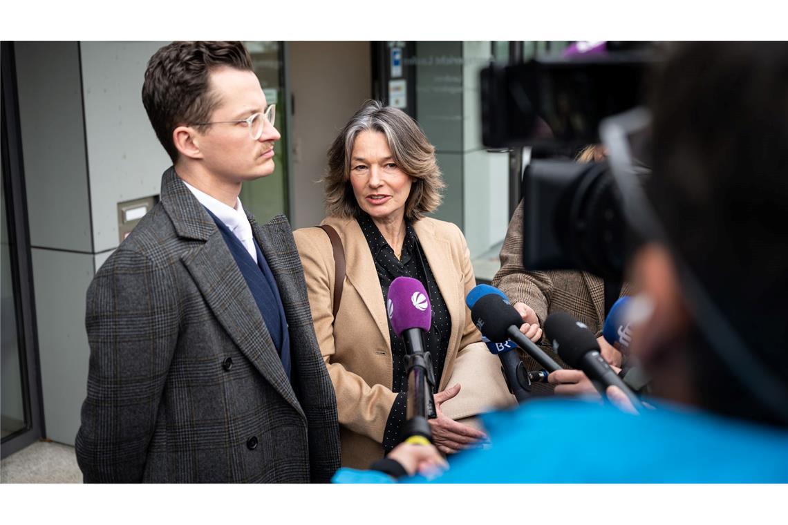 Die Anwälte des Angeklagten, Yves Georg und Regina Rick, forderten nach dem Urteil weitere Konsequenzen.