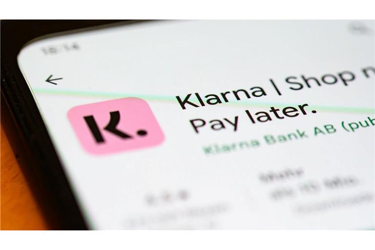 Die App des schwedischen Zahlungsanbieters Klarna. Die Finanzfachleute der Unternehmensberatung Strategy& erwarten, dass die großen digitalen Finanzdienstleister etablierte Banken weiter bedrängen werden. (Foto: Illustration)