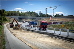 Die arbeiten an der Krähenbachkreuzung treten in eine neue Phase ein. Archivfoto: Alexander Becher