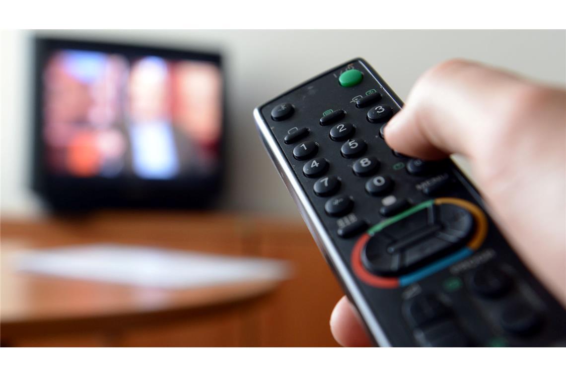 Viele Tausend TV-Haushalte sehen bei ARD nur noch schwarz Die ARD schaltet am 7. Januar die Übertragung in SD ab.