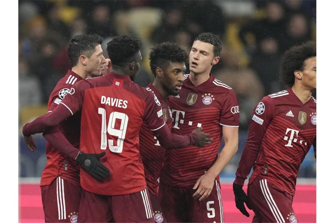 Bayern „beißen“ sich zum Gruppensieg Die arg dezimierten Bayern kamen gewannen das vorletzte Gruppenspiel bei Dynamo Kiew. Foto: Efrem Lukatsky/AP/dpa