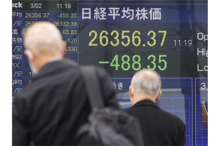 Die asiatische Leitbörse in Tokio erleidet starke Verluste. Foto: Rodrigo Reyes Marin/ZUMA Press Wire/dpa