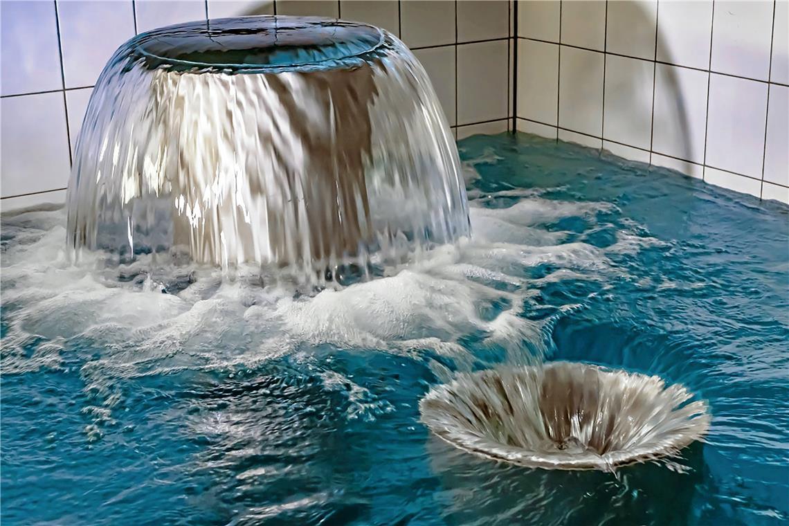 Die Aufbereitungskapazität des Wasserwerks beträgt rund 80 Liter pro Sekunde, was einer Tagesleistung von bis zu 6,9 Millionen Liter Trinkwasser entspricht.