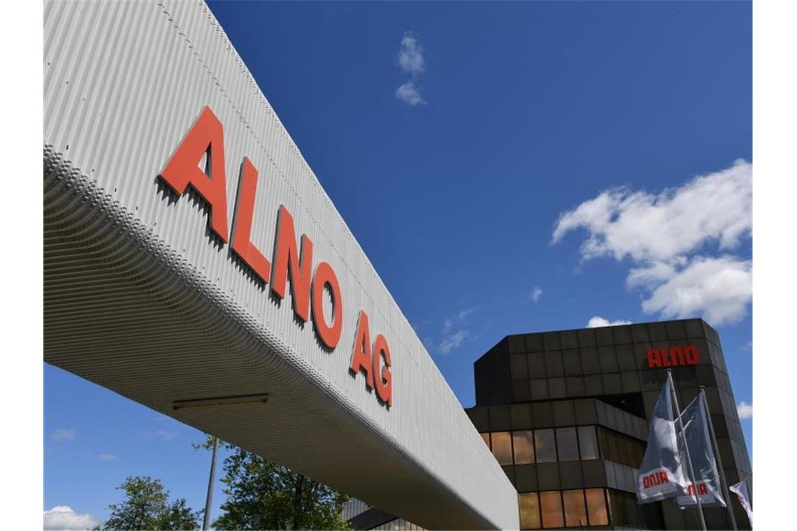 Die Aufschrift „ALNO AG“ prangt am Haupteingang des Küchenherstellers Alno. Foto: Felix Kästle/dpa/Symbolbild