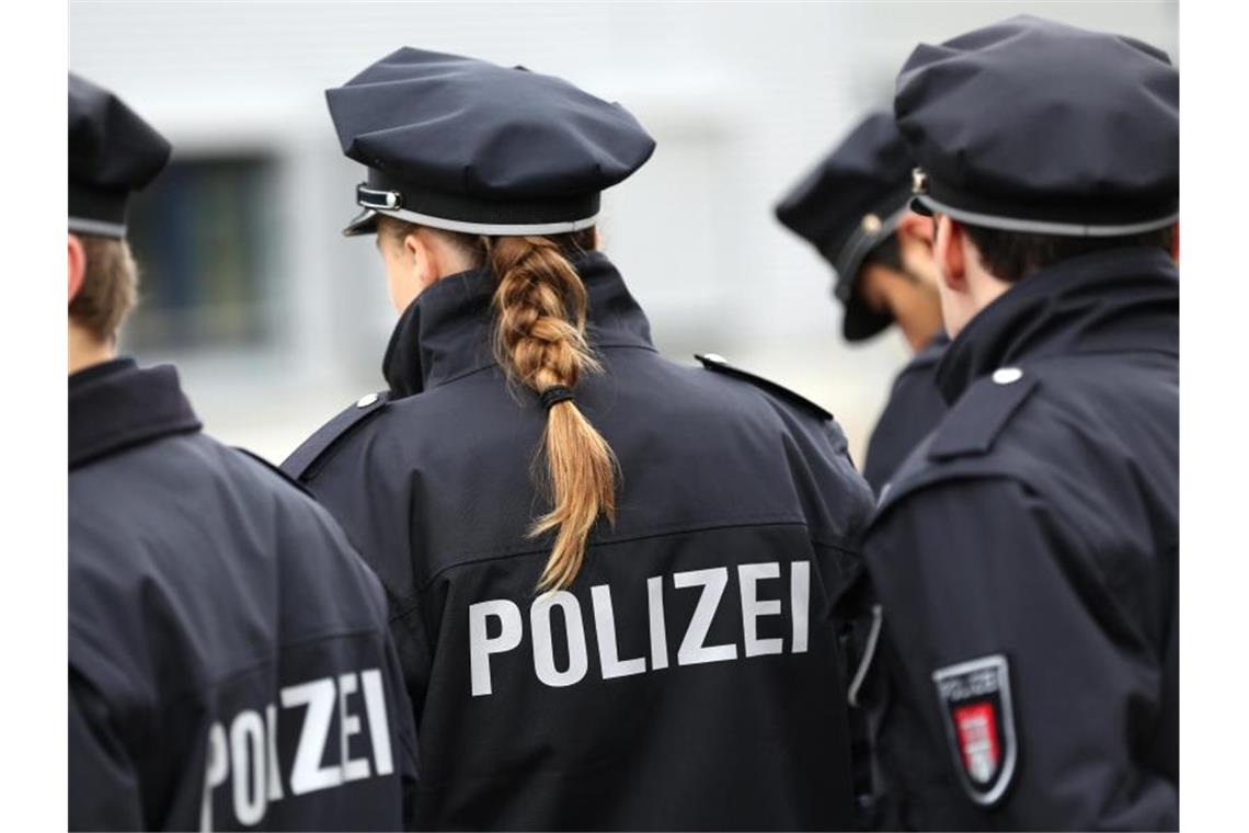 Fünfjähriger wartet auf Papa und löst Polizeieinsatz aus