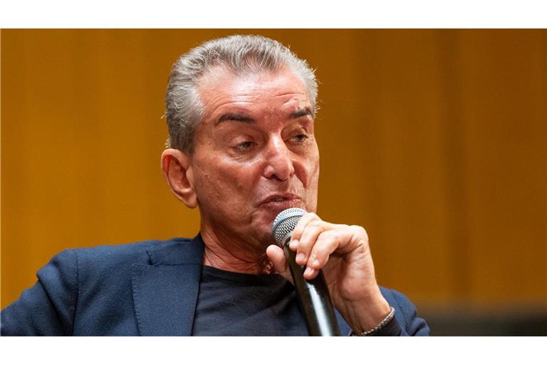 Die Ausladung des Publizisten Michel Friedman in der mecklenburgischen Gemeinde Klütz ruft scharfe Kritik hervor.