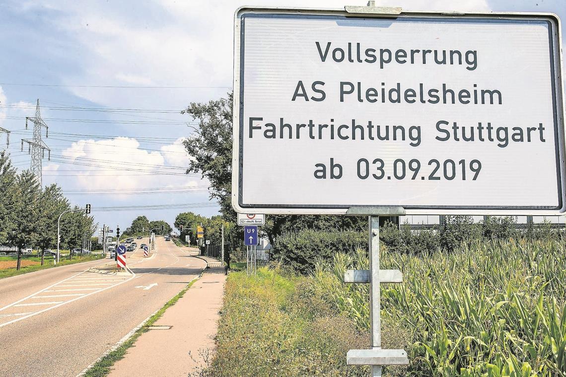 Die Autobahnanschlussstelle Pleidelsheim wird komplett saniert. Richtung Stuttgart ist dann drei Wochen lang dicht. Foto: KS-Images