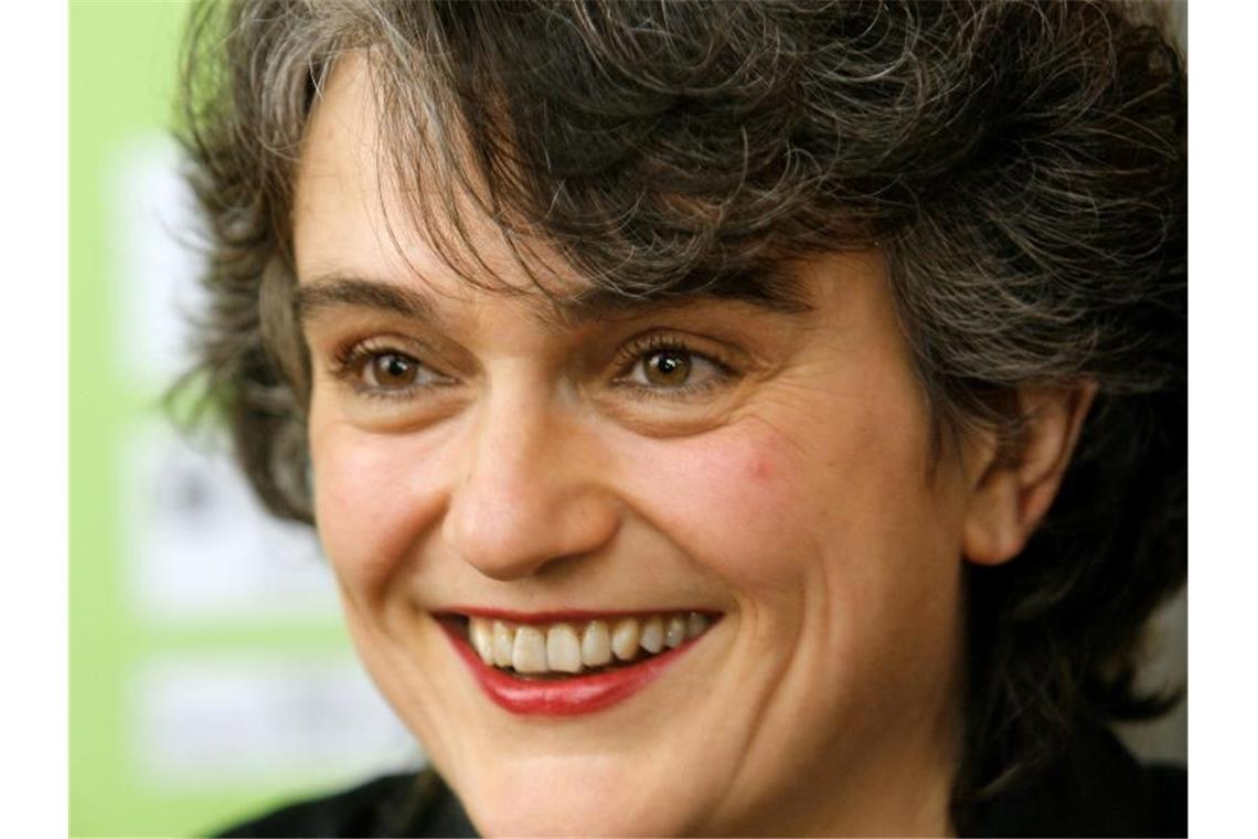Karlsruher Hermann Hesse Literaturpreis für Iris Hanika Die Autorin Iris Hanika lächelt. Foto: picture alliance / dpa/Archivbild