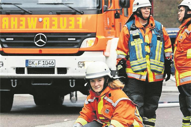Die Backnanger Feuerwehr wird weiblicher: Aktuell sind 23 Frauen im Löschdienst aktiv, der Männeranteil liegt allerdings immer noch bei fast 90 Prozent. Foto: J. Kusche