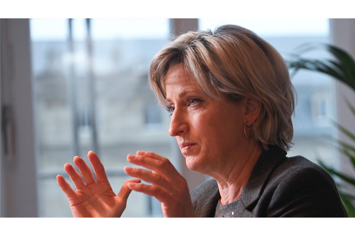 Wirtschaftsministerin sieht Chance für Fachkräfte als Firmennachfolger Die baden-württembergische Wirtschaftsministerin Nicole Hoffmeister-Kraut