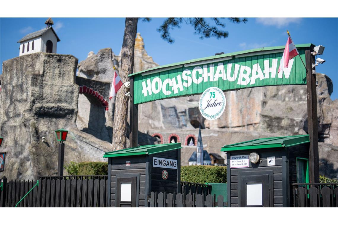 Die Bahn gehört zu den ältesten Fahrgeschäften des Praters.