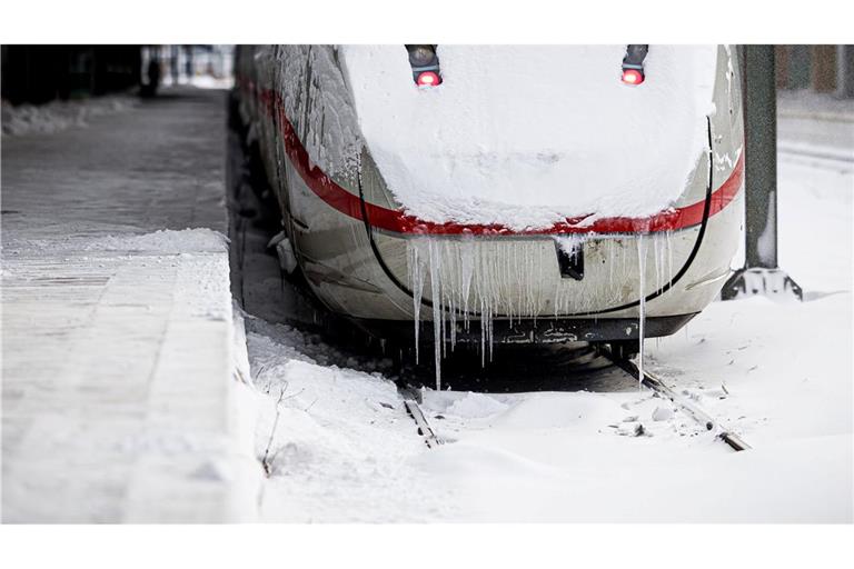 Die Bahn gerät bei Extremwetterlagen immer wieder in Bedrängnis. (Archivbild)