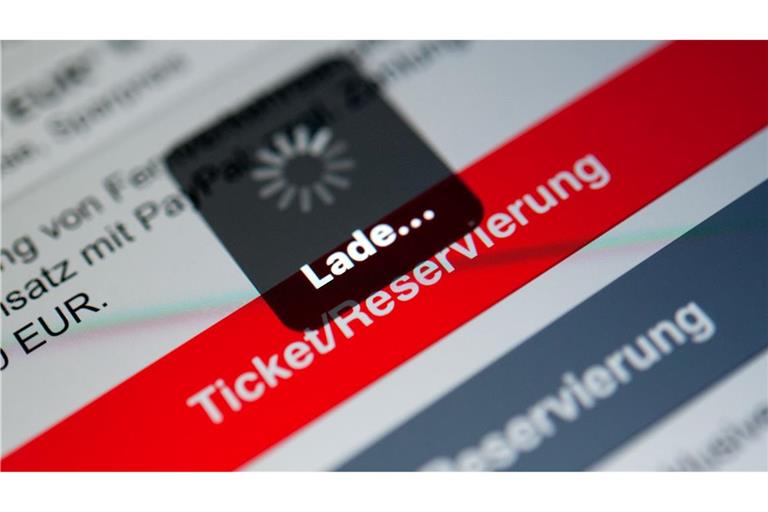 Die Bahn kämpfte erneut mit einer IT-Störung. (Symbolbild)