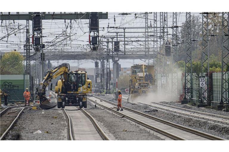 Die Bahn will die Sanierung strecken.