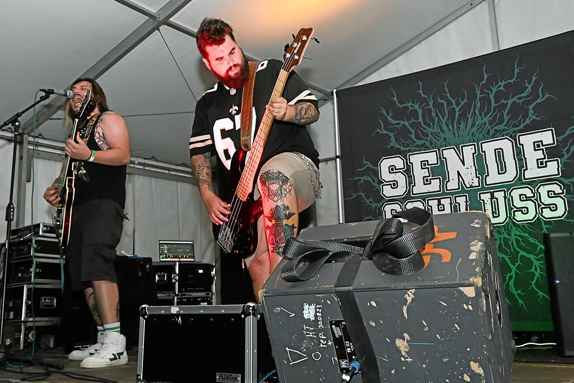 Die Band Sendeschluss kam extra aus Bayern nach Großerlach gereist. Sie war am Samstag Headliner. Foto: Tobias Sellmaier