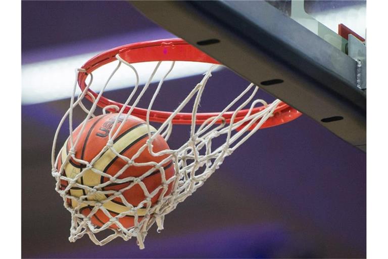 Die Basketball-Bundesliga darf ihre wegen der Coronavirus-Krise unterbrochene Saison fortsetzen. Foto: picture alliance / dpa