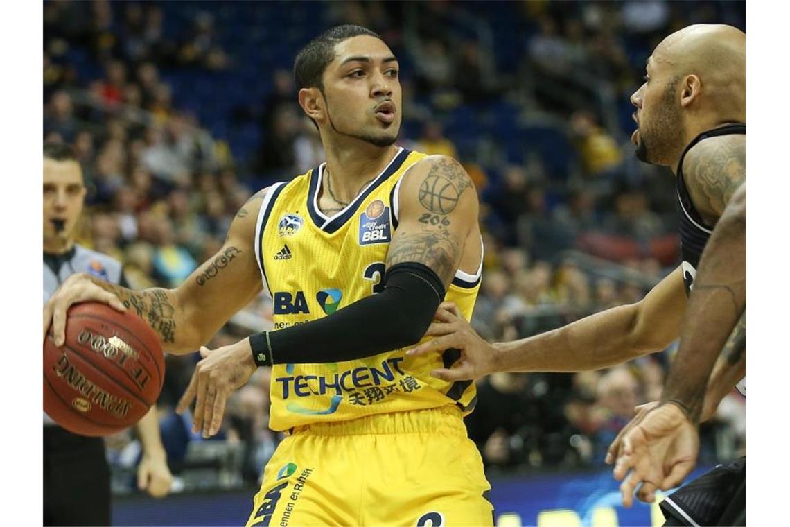 Corona-Krise: So ist der Stand in Deutschlands Top-Ligen Die Basketball-Bundesliga pausiert mindestens bis Ende April. Foto: Andreas Gora/dpa