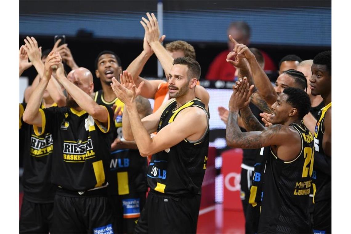 Die Basketballer aus Ludwigsburg haben das Finale beim BBL-Meisterturnier in München erreicht. Foto: Andreas Gebert/Reuters/Pool/dpa