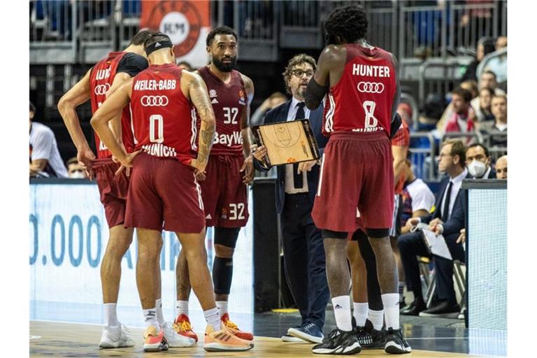 Die Basketballer des FC Bayern München verloren überraschend in Würzburg. Foto: Andreas Gora/dpa