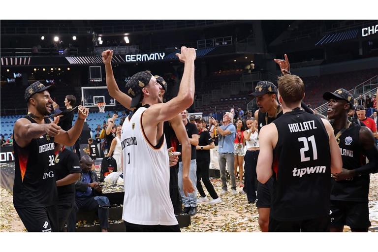 Die Basketballer feiern Gold bei der EM.