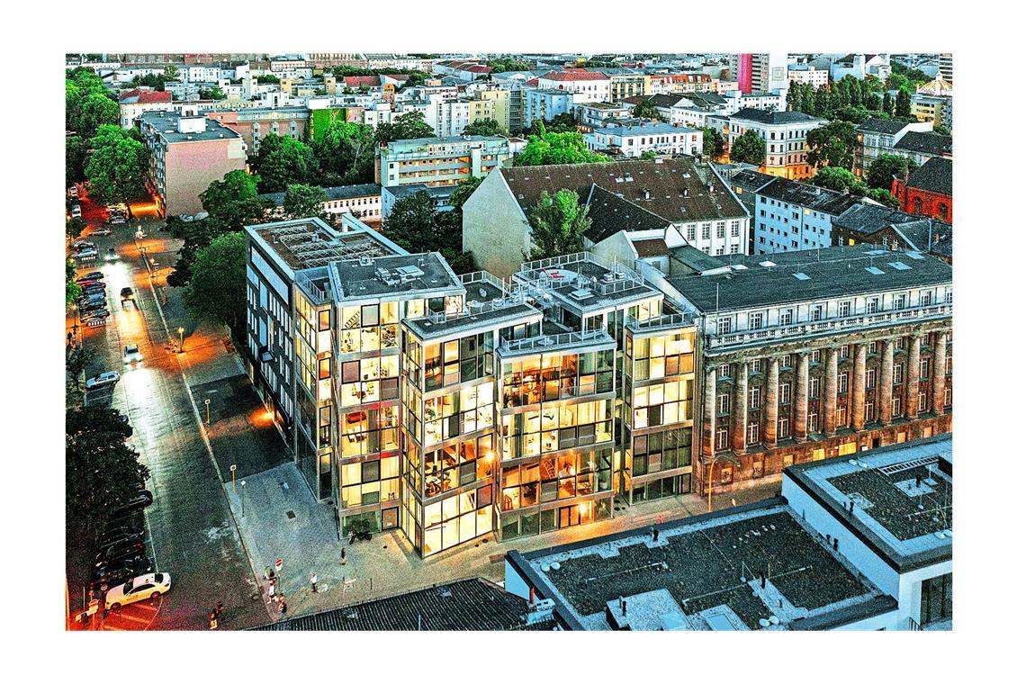 Die Baugruppe   Kurfürstenstraße der Architekten  June14 Meyer-Grohbrügge & Chermayeff in Berlin ist auch auf der Shortlist gewesen.