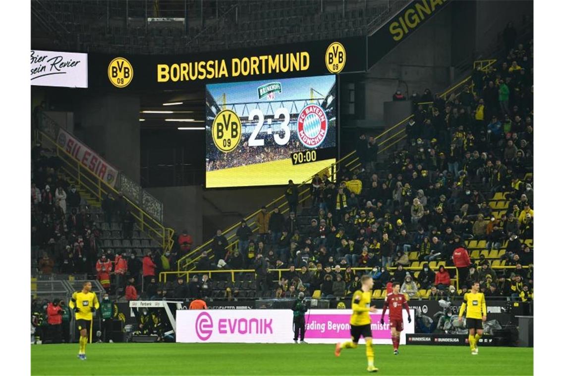 Bundesliga: Das war der Samstag, das kommt am Sonntag Die Bayern gewannen das Bundesliga-Topspiel in Dortmund mit 3:2. Foto: Bernd Thissen/dpa
