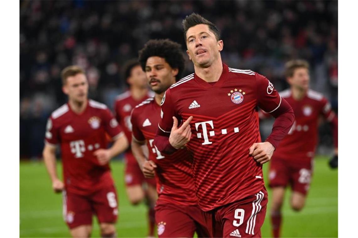Lewandowski führt Bayern mit Hattrick-Show ins Viertelfinale Die Bayern spielten sich souverän ins Viertelfinale der Champions League. Foto: Sven Hoppe/dpa