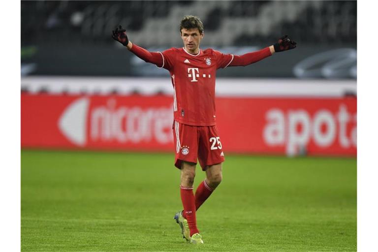 Die Bayern um Thomas Müller kassierten die zweite Saisonniederlage. Foto: Martin Meissner/AP/Pool/dpa