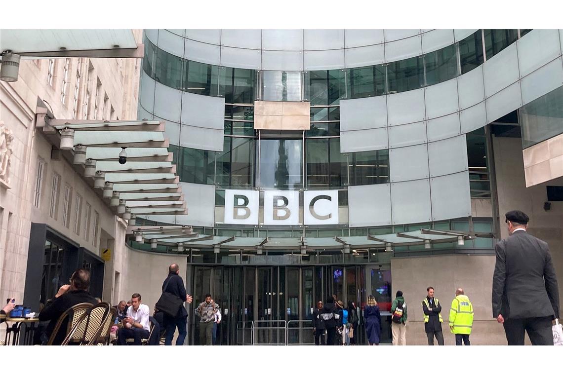Nach Anti-Israel-Eklat bei Glastonbury: BBC gibt Fehler zu Die BBC bedauert, nach anti-israelischen Äußerungen beim Glastonbury-Festival die Übertragung nicht abgebrochen zu haben. (Archivfoto)