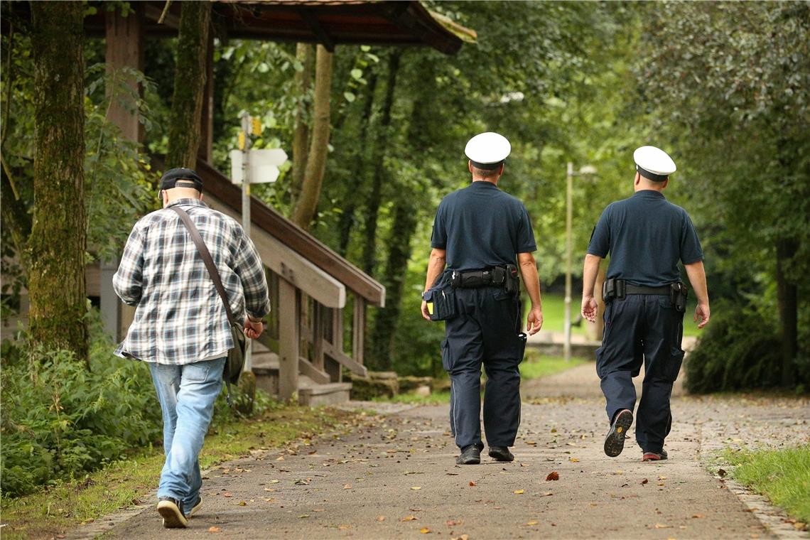 Rückgang der Kriminalität in Backnang Die Beauftragung eines Sicherheitsdienstes und die Aufstockung des städtischen Vollzugsdienstes haben sicherlich einen Beitrag zum Rückgang von Vergehen und Straftaten im Bereich der Stadt Backnang geleistet. Archivfoto: Alexander Becher