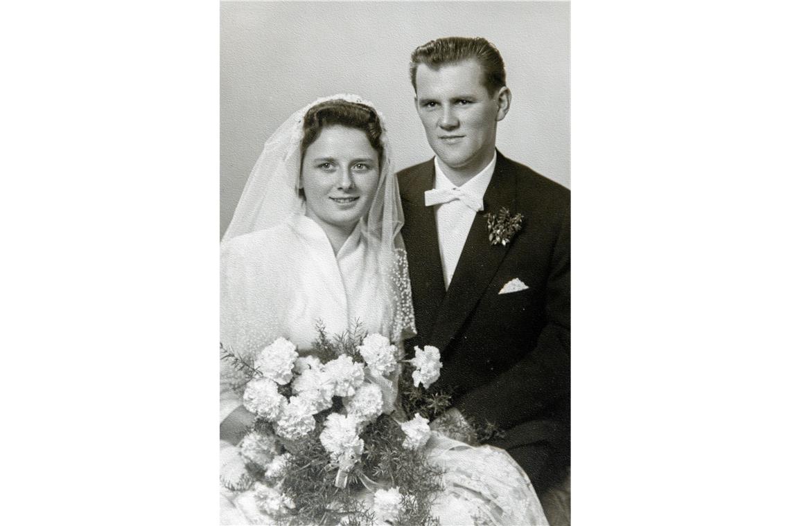 Eiserne Hochzeit: Bei einer Trauung lernten sie sich kennen Die beiden heirateten am 28. März 1958.