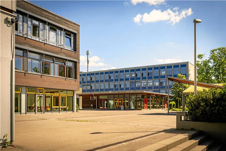 Die beiden Schulzentren auf der Maubacher Höher. Archivfoto: Alexander Becher