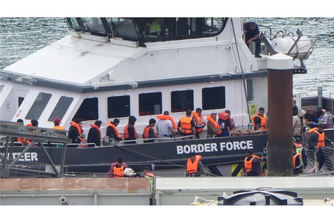 London und Paris wollen Migration am Ärmelkanal ausbremsen Die Bekämpfung der Migration über den Ärmelkanal ist in Großbritannien seit Jahren ein viel diskutiertes Thema. (Archivbild)