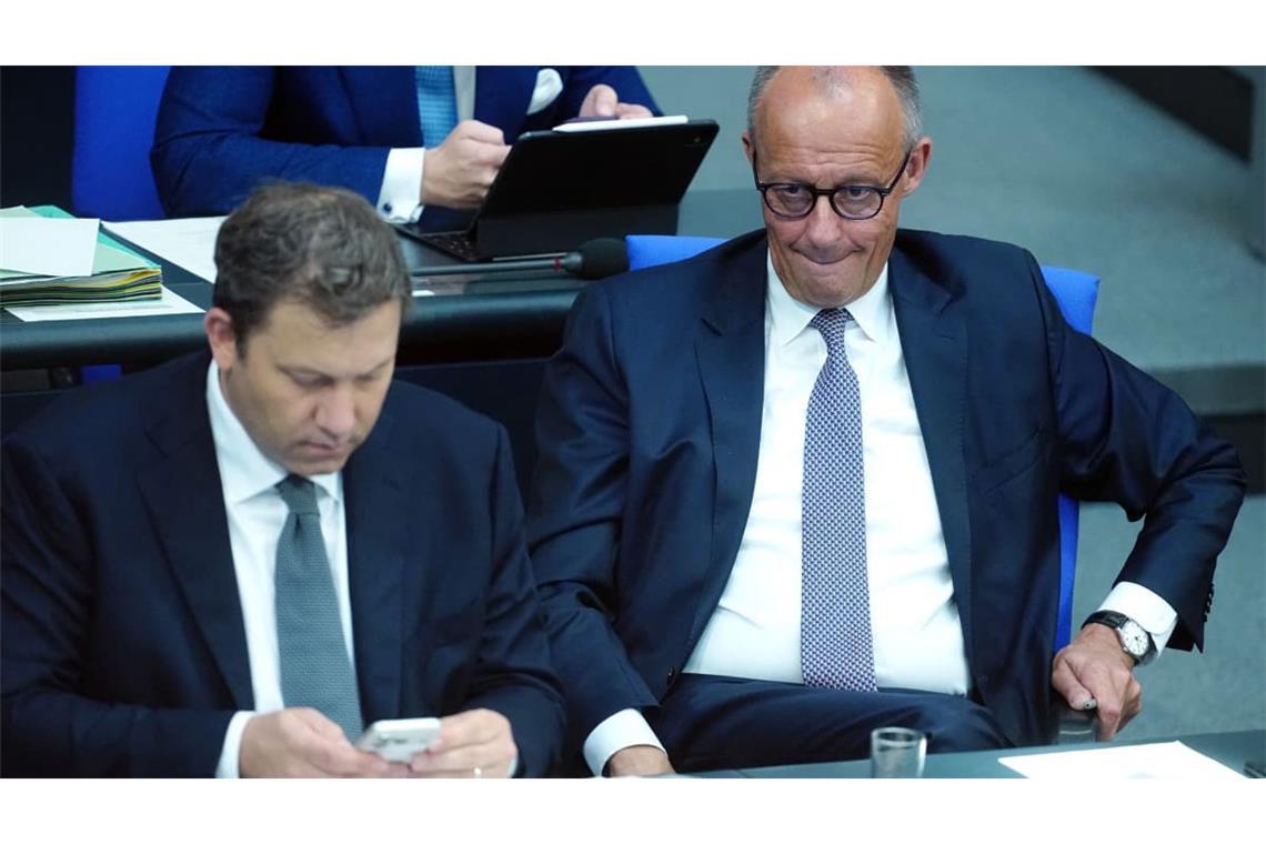 Die Beratungen über den Haushalt zeigen deutlich, wie dramatisch die Lage der öffentlichen Kassen sind. Doch steht die Frage im Raum, ob die Koalition wirklich am Reformkurs festhalten möchte.