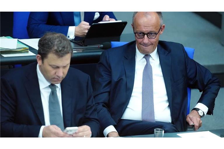 Die Beratungen über den Haushalt zeigen deutlich, wie dramatisch die Lage der öffentlichen Kassen sind. Doch steht die Frage im Raum, ob die Koalition wirklich am Reformkurs festhalten möchte.