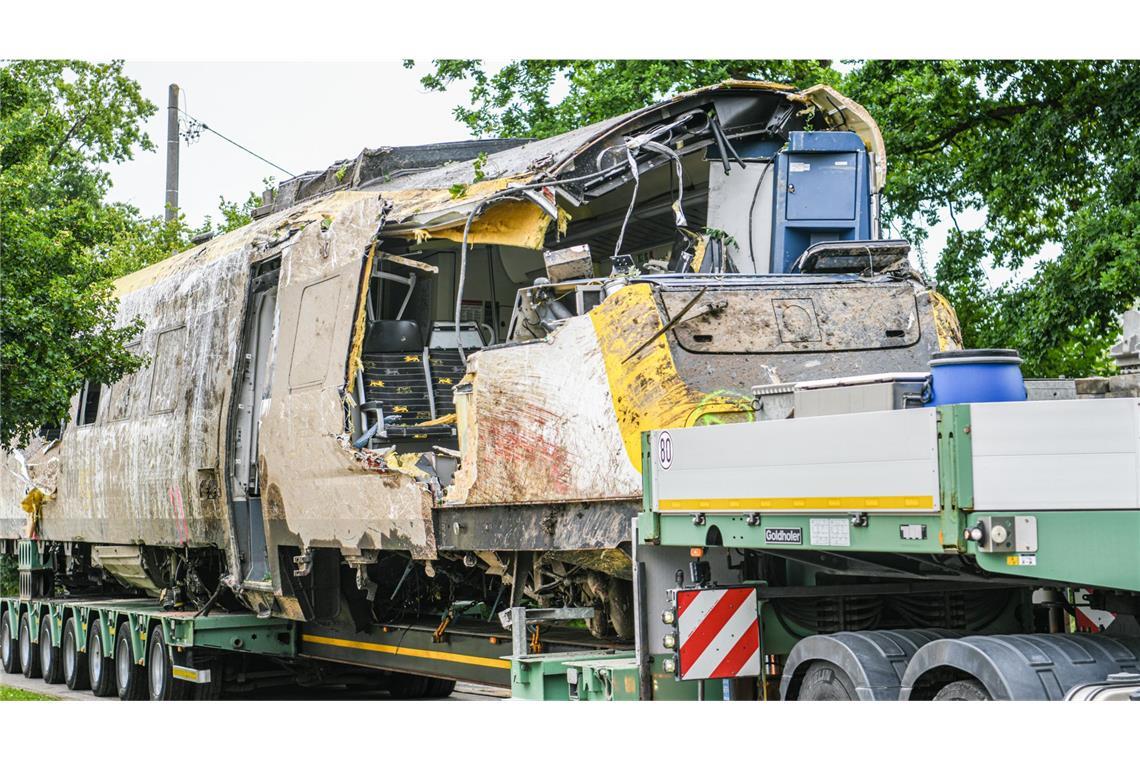 Bergung dauert länger als geplant Die Bergung dauert länger als geplant.