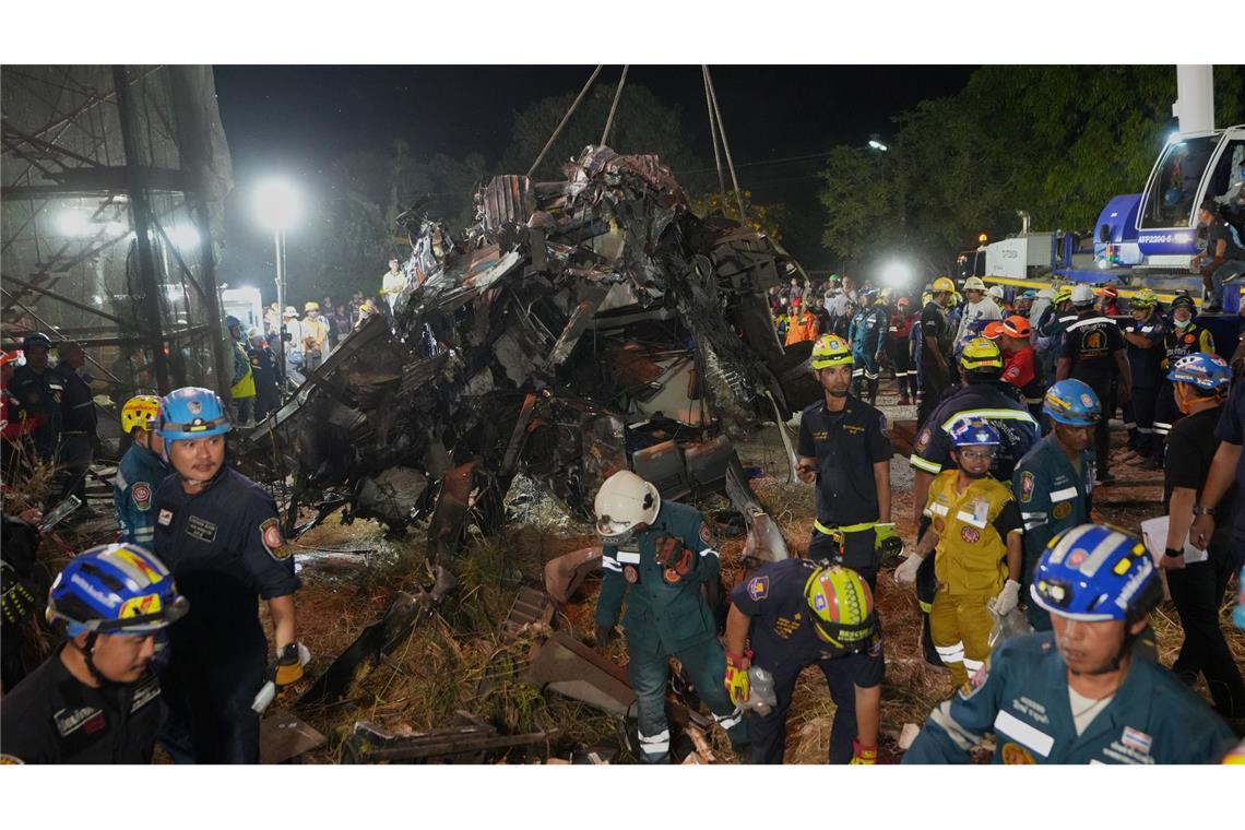Die Bergungsarbeiten nach dem Zugunglück gestalteten sich als schwierig.