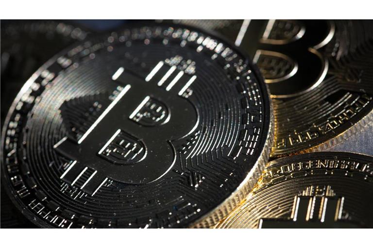 Die berühmteste Kryptowährung ist Bitcoin. Die Kurse schwanken jedoch enorm. (Symbolbild)