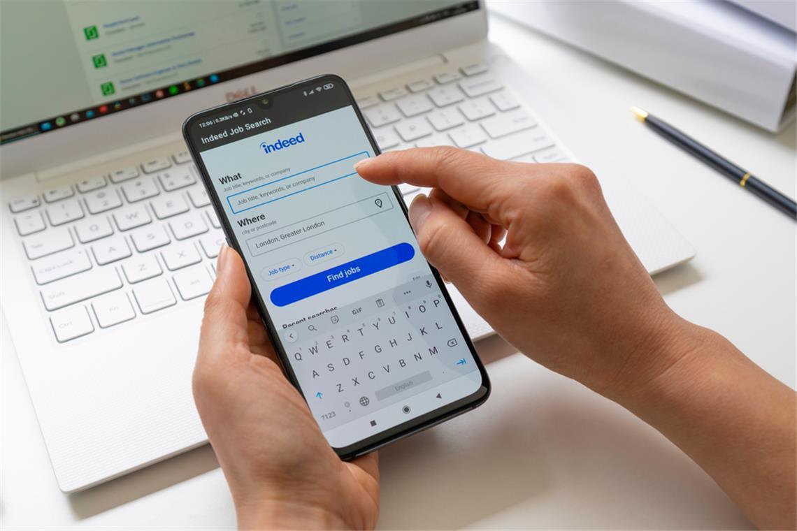 Achtung, Fake-SMS mit Jobangebot im Umlauf Die Betrüger geben sich als Indeed aus.